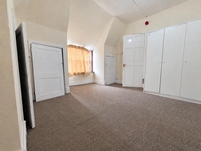 1 Bedroom in Leytonstone Main Photo