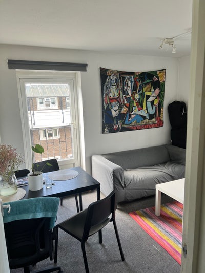 Room in International Flatshare in Camden Main Photo
