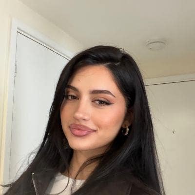 Student Female seeks a single or double room Main Photo