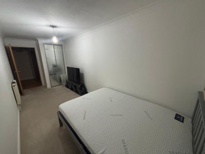 Double rooms to rent (en-suite) Main Photo