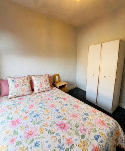 Room for rent  Main Photo