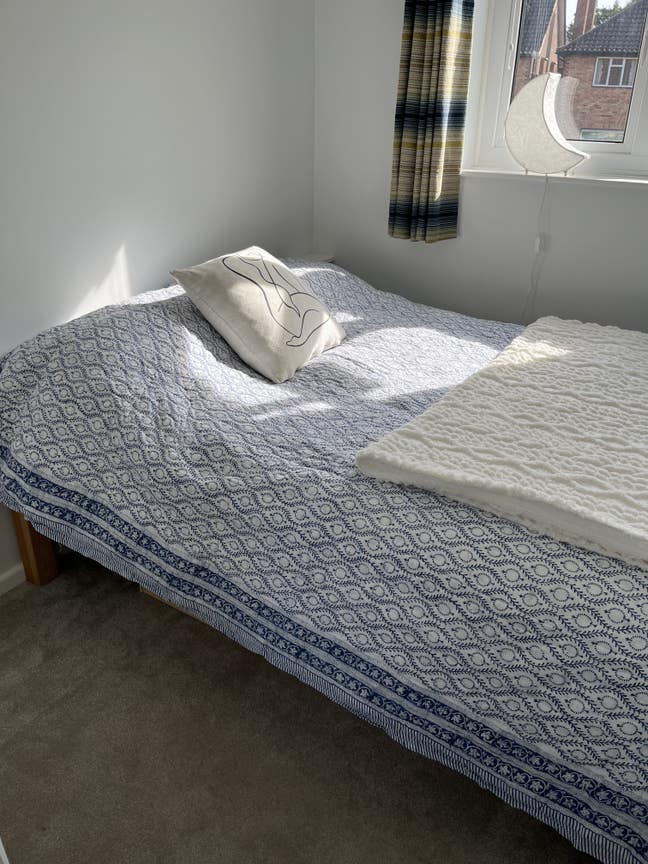 Comfortable double room with private tv sofa area Main Photo