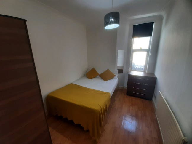 1 Spacious Single Room Available | Manor House | Main Photo