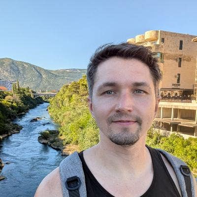Professional Male seeks a double room Main Photo
