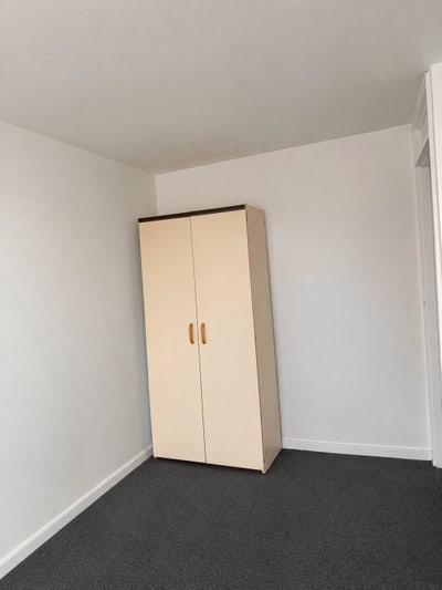 One room  Main Photo