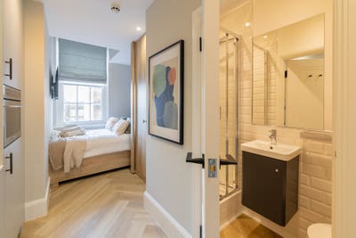 Luxury Studio in Knightsbridge- Book a Tour Today  Main Photo