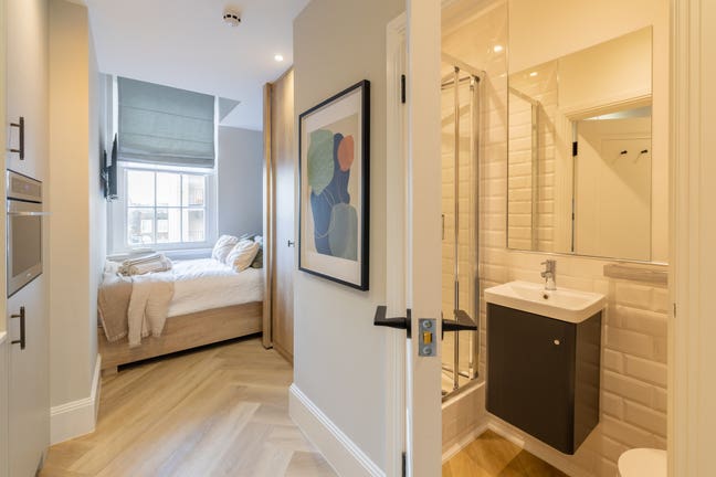 Luxury Studio in Knightsbridge- Book a Tour Today  Main Photo