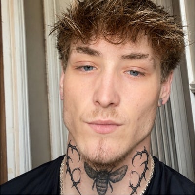 21 year old Male seeks a double room Main Photo