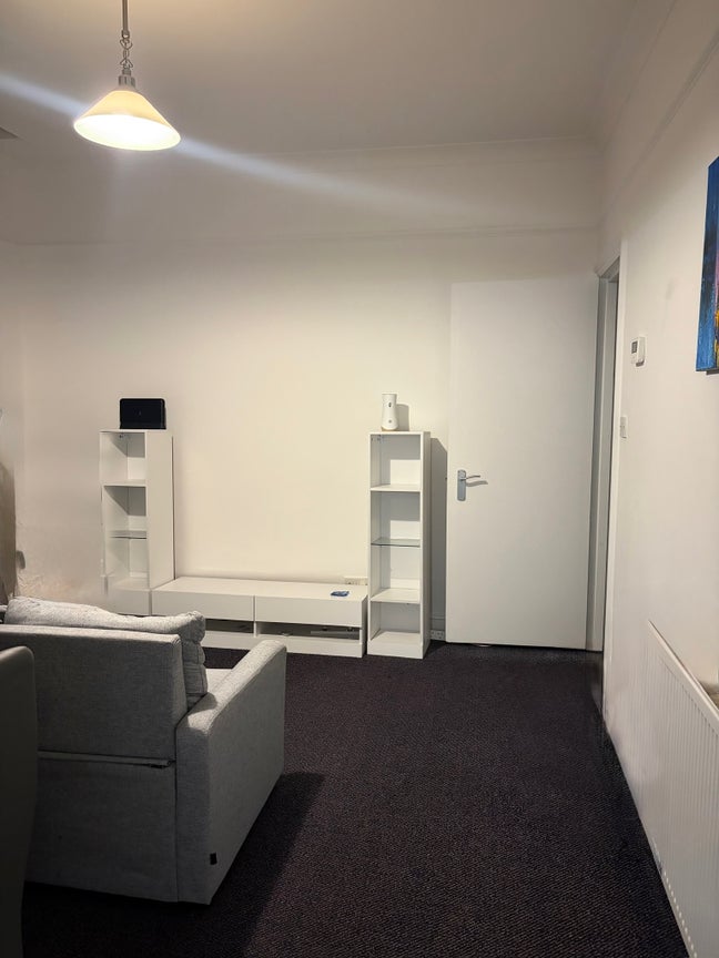 Double and single room to rent in Streatham Main Photo
