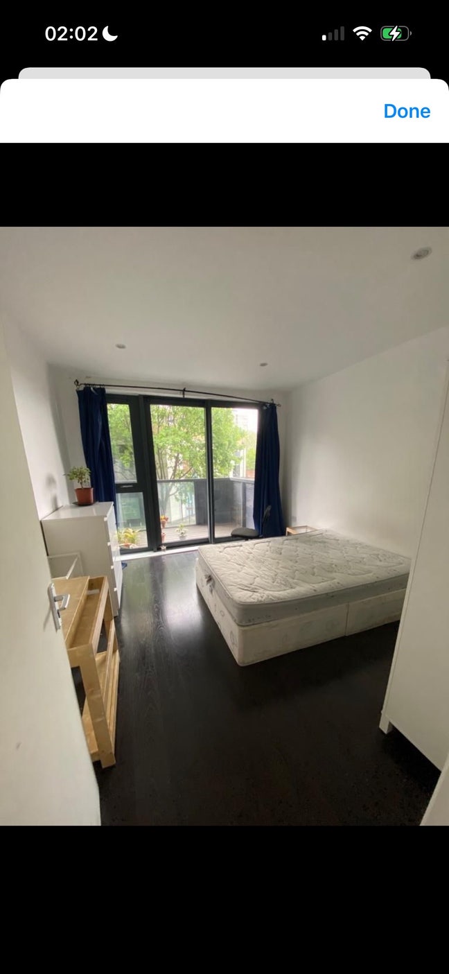 📍 Spacious Double Room with Balcony Access – E1  Main Photo