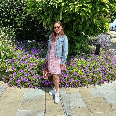 Professional Female seeks a double room Main Photo