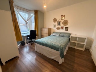 Students Only -Lovely House, Bright Double Rooms Main Photo