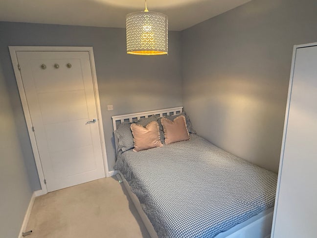 Double Room in South Bristol Flat (BS13)  Main Photo