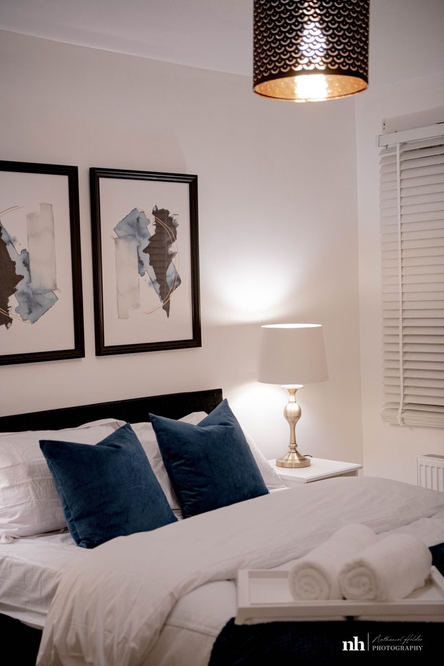 Spacious double room bills included  Main Photo