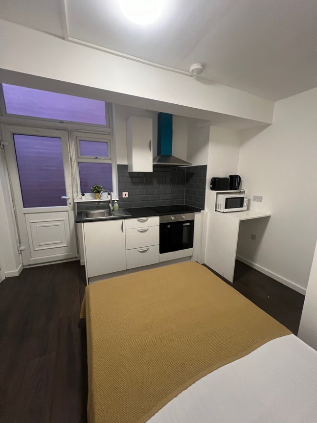 Willesden Green- Amazing Studio in Zone 2 Main Photo