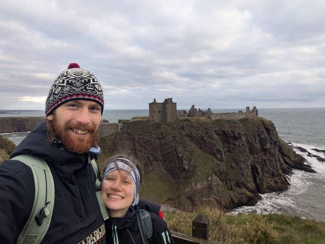 Couple looking for a double room in shared flat Main Photo