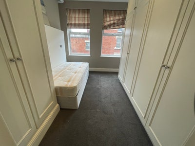 Modern Single & Ensuite Rooms in Willesden Green Main Photo