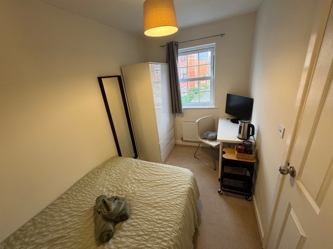 Room in a quiet place  Main Photo