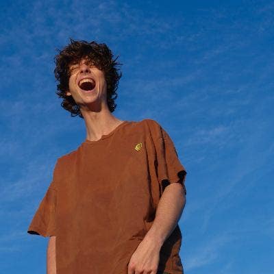 21 yr old Aussie looking for room in London! Main Photo
