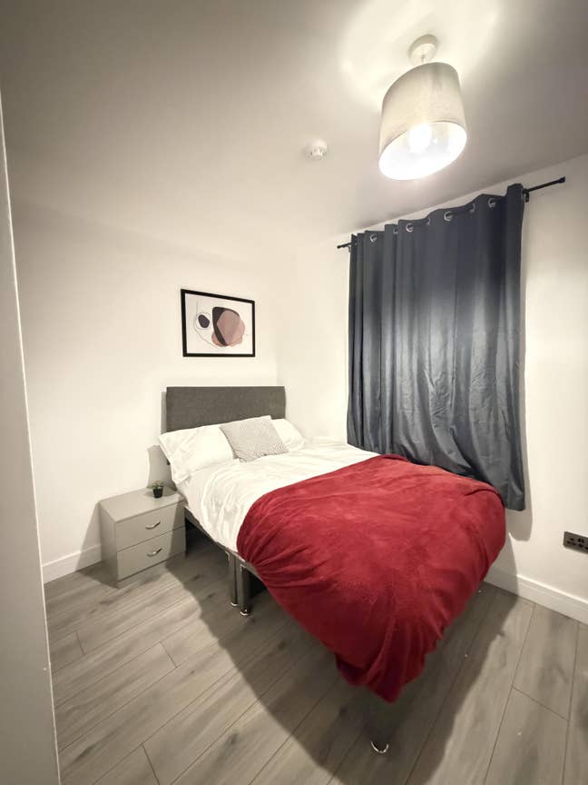 Modern En-suite Rooms | Chattam  Main Photo