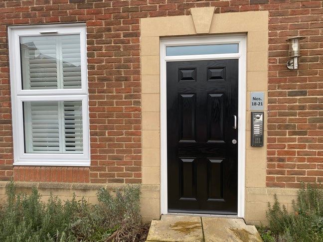Furnished Studio Flat close to Thatcham Lakes Main Photo