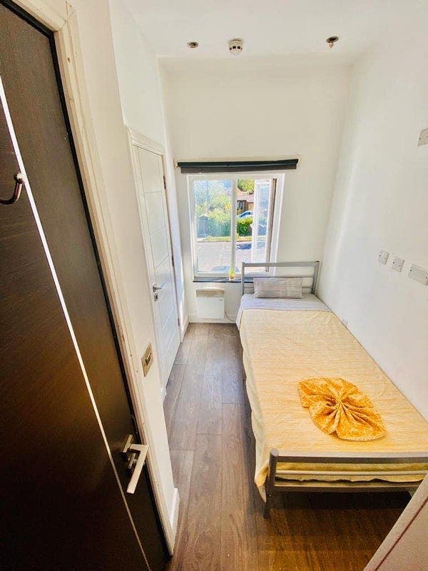 🏠 Lovely Ensuite for Single Use to Let in Wembley Main Photo