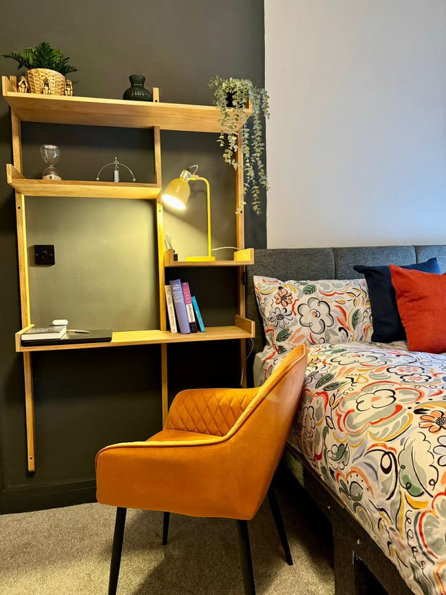 Modern Town Centre Rooms – Fast Wi-Fi Included Main Photo