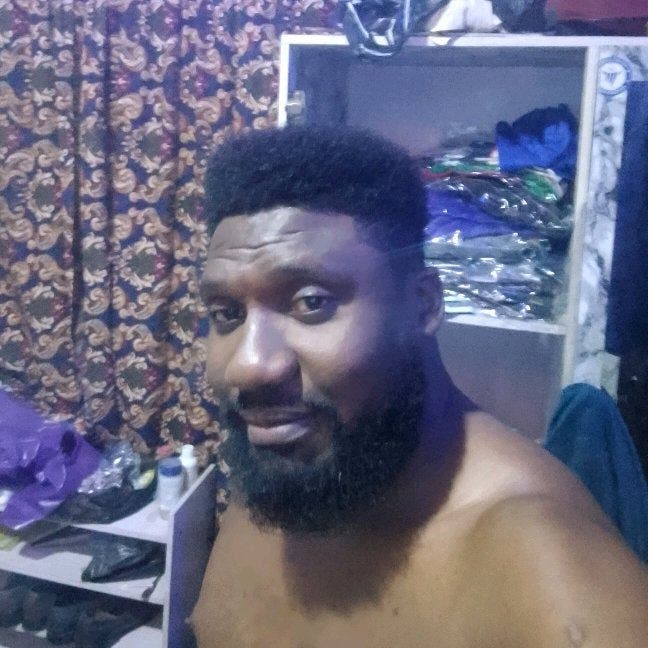 38 year old Male seeks a single or double room Main Photo