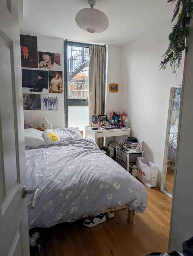 Spare room in Greenwich – &pound;800 pcm available Oct 8 Main Photo