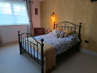 Large, bright, beautiful double room... Main Photo