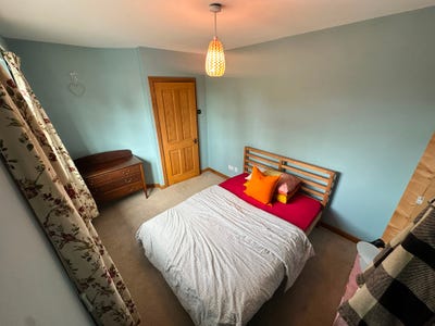 Double room with garden in barnwood Main Photo