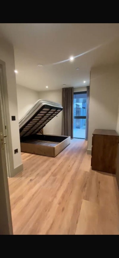 Modern Ensuite Room Available- Tottenham Hale Area Main Photo