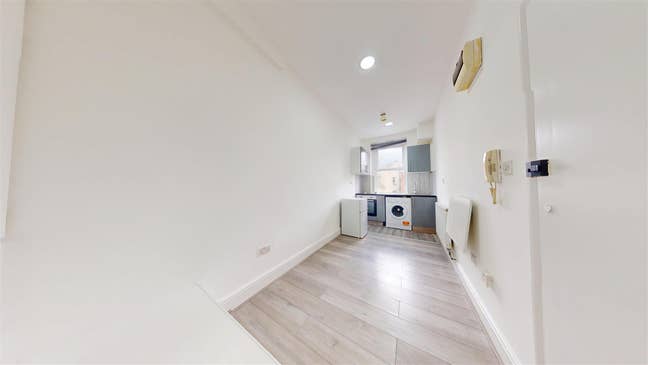Studio Flat In Willesden Green, &pound;820 Main Photo