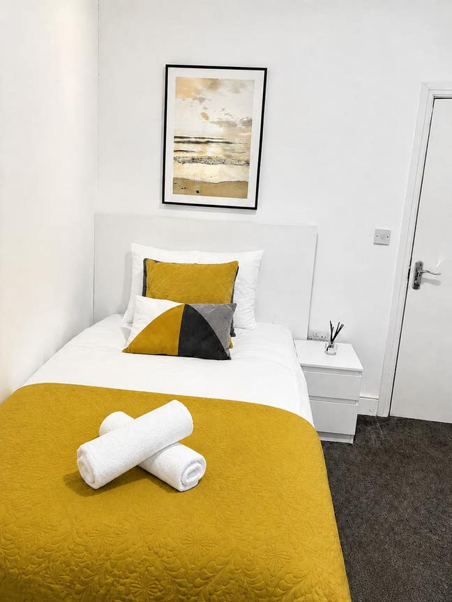 🔔 Quite Double Room - Close To High Street🔔 Main Photo