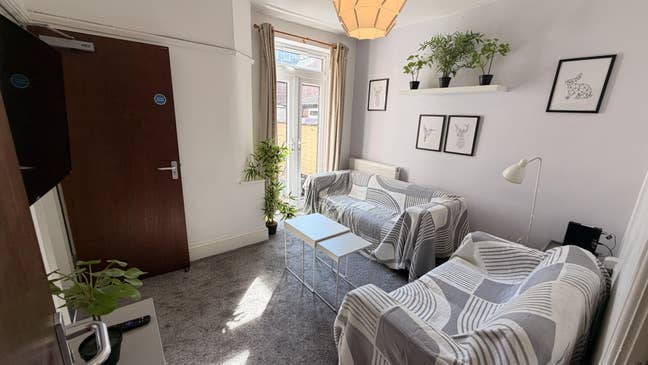 1 Student Room Close to Hoole Main Photo