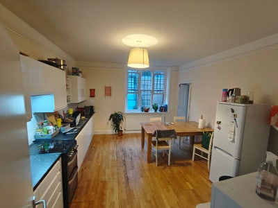 2 rooms in large 4 bed flat near Southwark station Main Photo