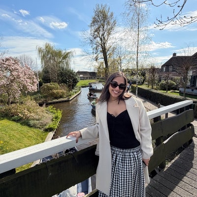 Looking for buddying up/flat share!  Main Photo