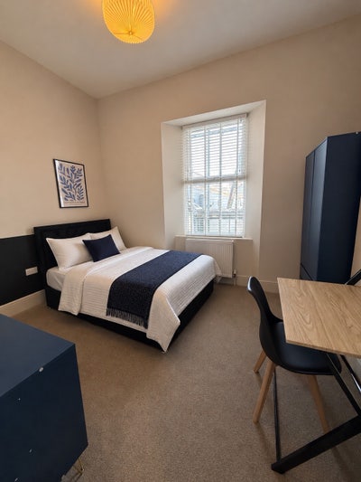 3 Ensuite Pro Rooms Available *All Inclusive* Main Photo