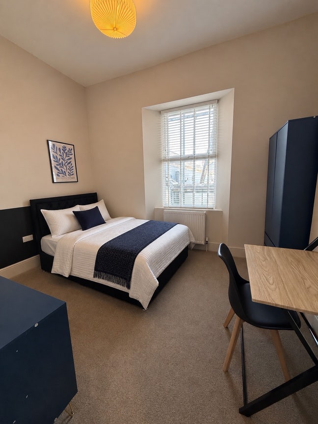 3 Ensuite Pro Rooms Available *All Inclusive* Main Photo