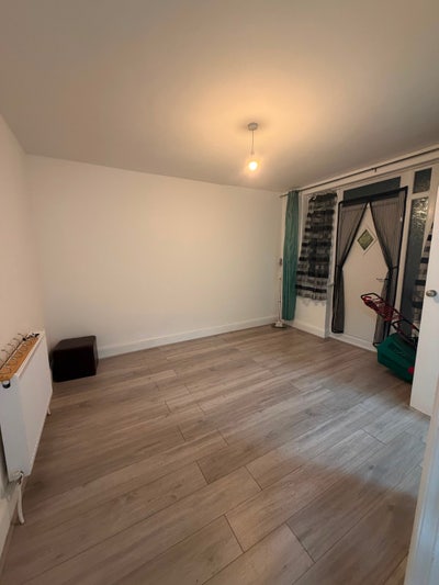 Double rooms for rent - furnished London Chingford Main Photo