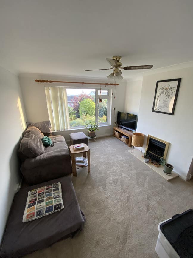 Double room with built in wardrobe Main Photo