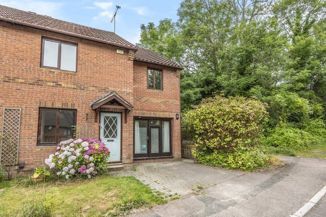 Stunning Rooms Available in Ivy Close, Winchester Main Photo