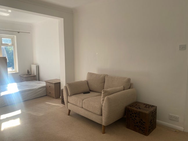 Double room in house  Main Photo