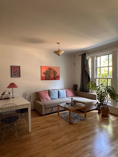 Double room in Hackney  Main Photo