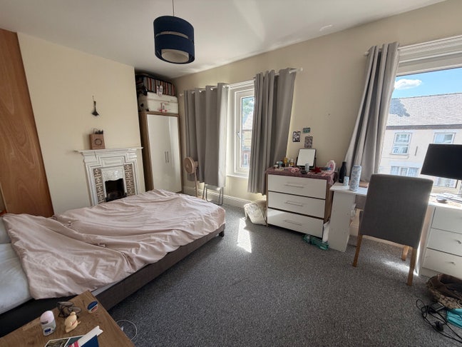 Lovely Big Double Room on Mill Road Main Photo