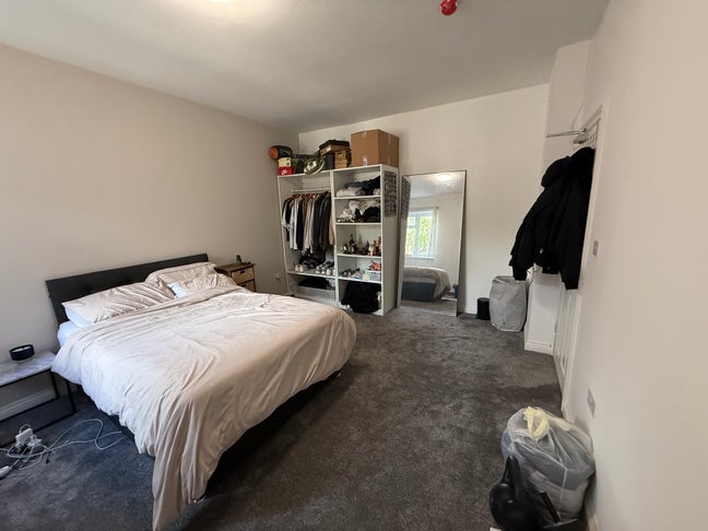  Professional Executive EN-SUITE Room in Chorlton. Main Photo