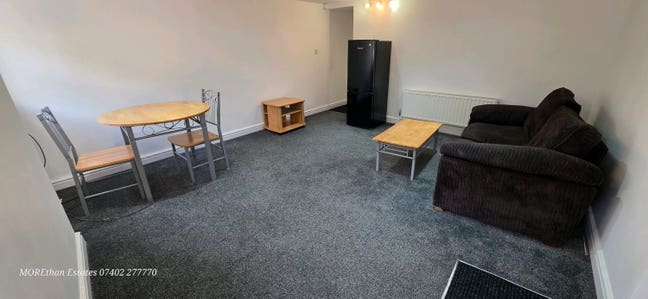 1 bed flat, Fallowfield near 24hr bus route  Main Photo
