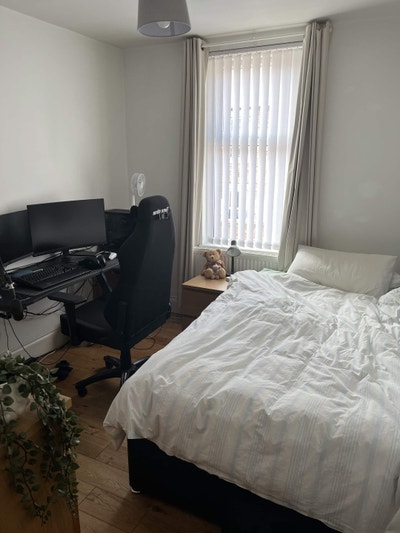 Double Room – South Heaton Main Photo