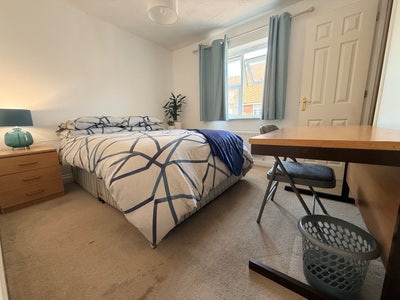 Professional House Share | Spacious Rooms | WI-Fi Main Photo