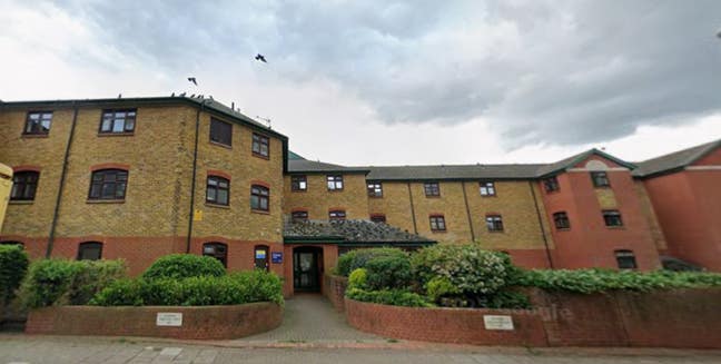 2-bedroom flat at Fontley way, Putney SW15  Main Photo